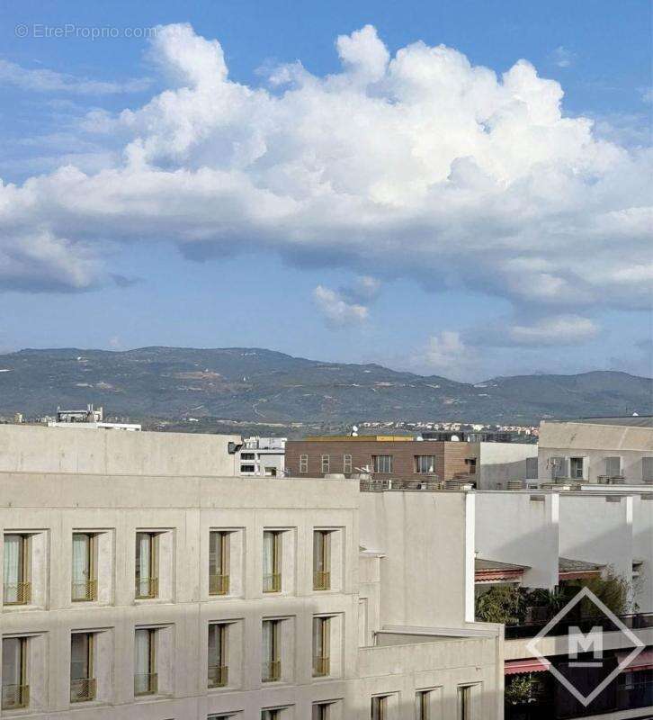 Appartement à MARSEILLE-2E