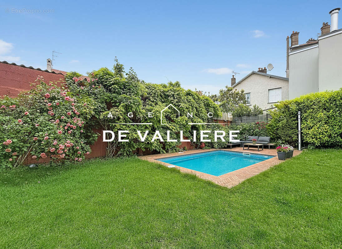 Maison à NANTERRE