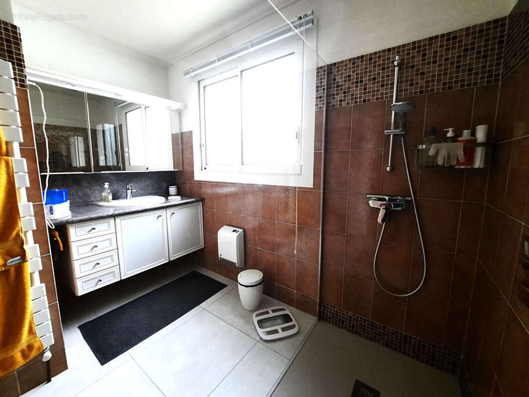 Maison à JONQUIERES