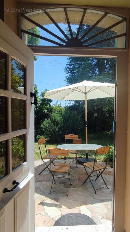 Maison à MONTAIGU-DE-QUERCY