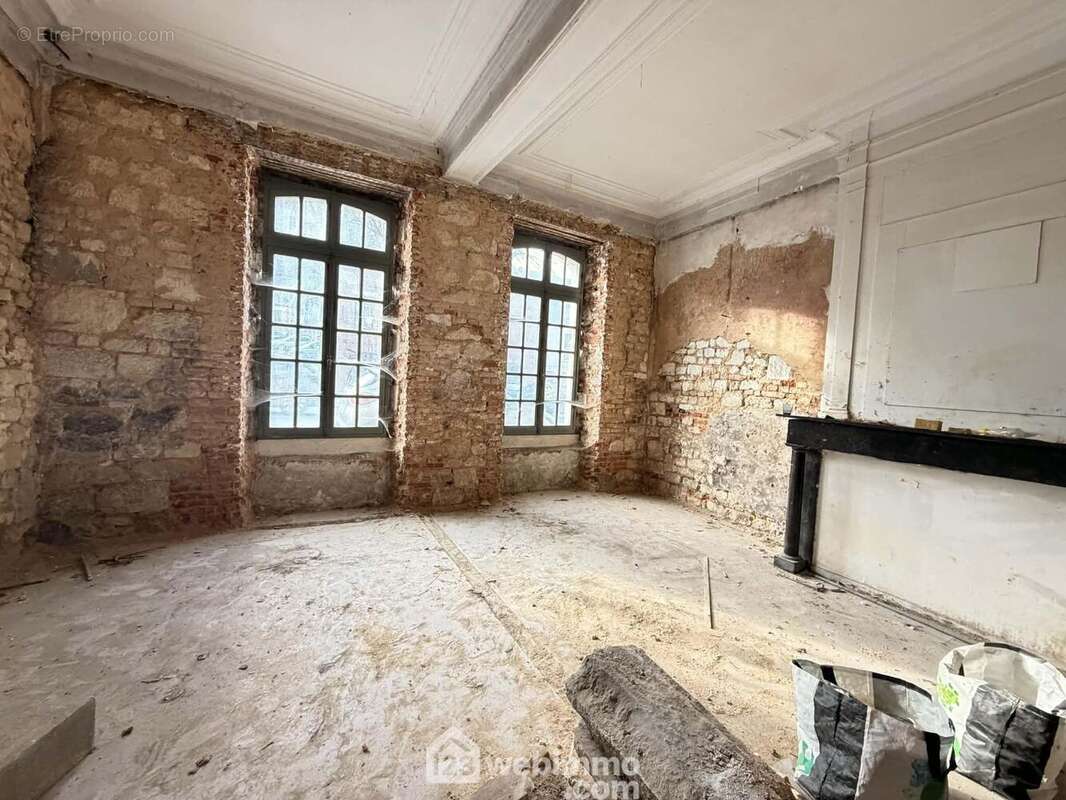 Imaginez les nombreuses possibilités d?aménagement - Appartement à MARLE