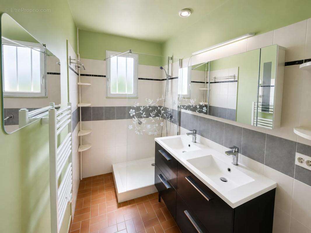 Maison familiale 5 pièces – 112 m² sur terrain de 1 012 m² - photo 9