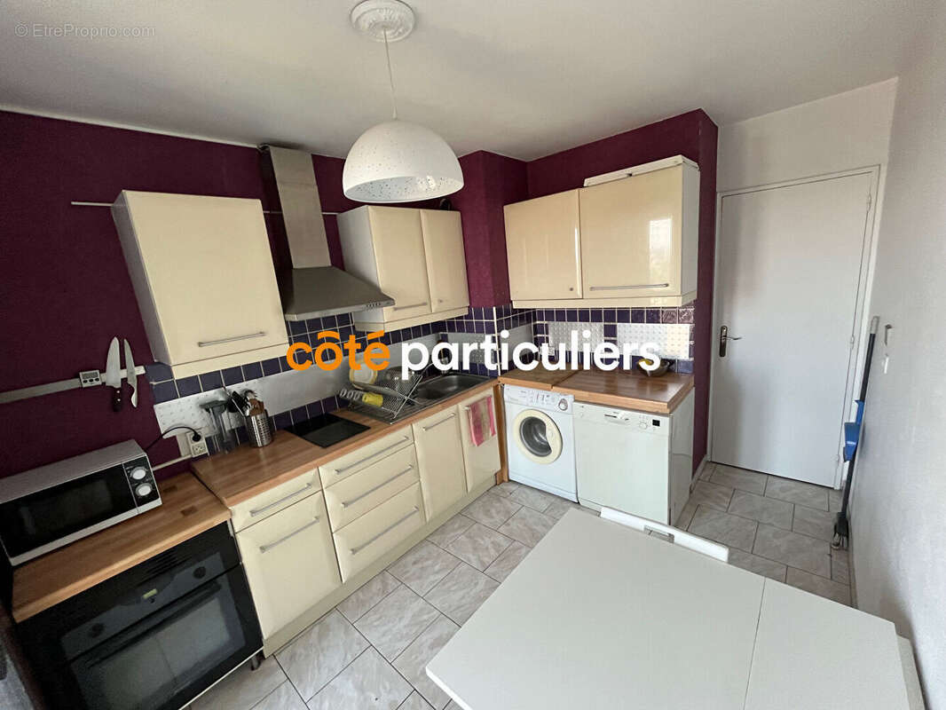 Route de Seysses - Type 4 de 74m²+2 loggias - Loué 890 - photo 8