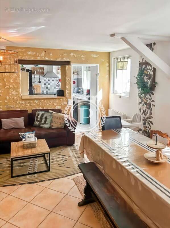 Maison à VICHERES