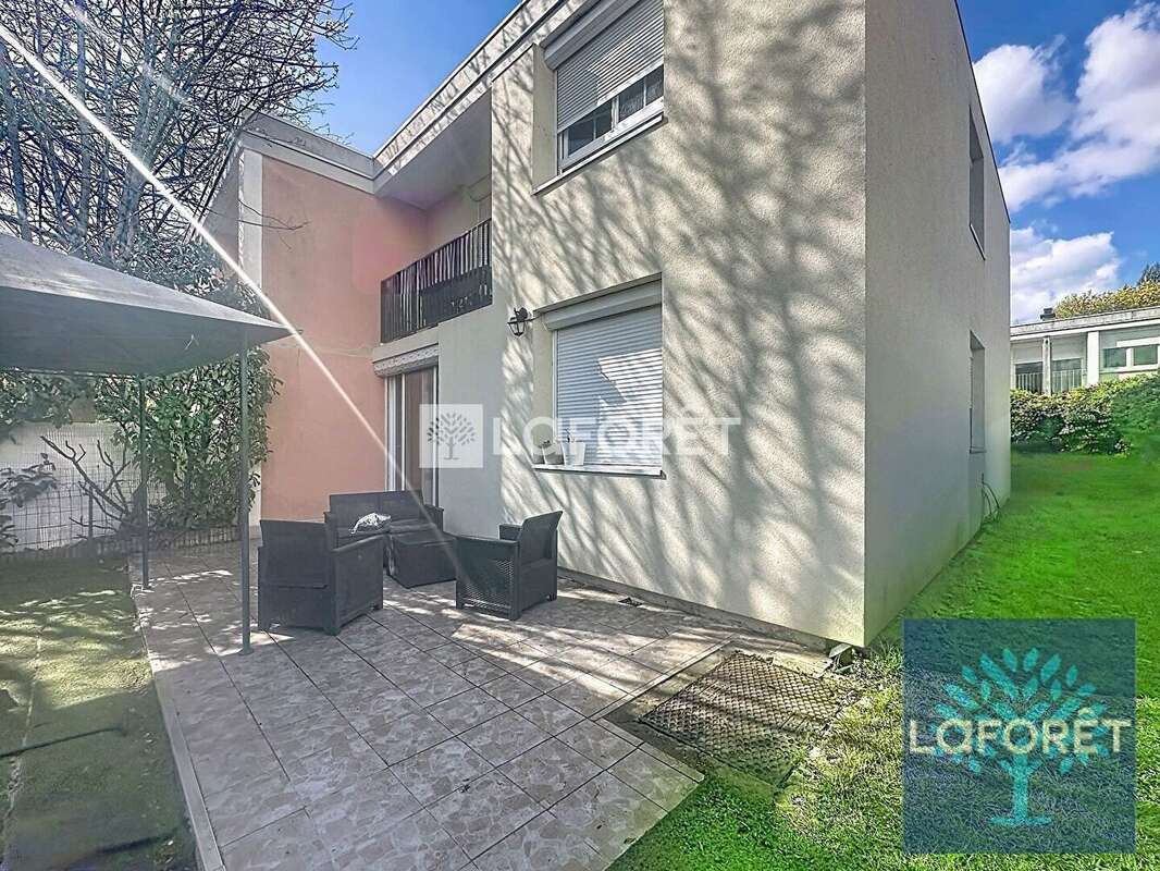 Maison à VIGNEUX-SUR-SEINE