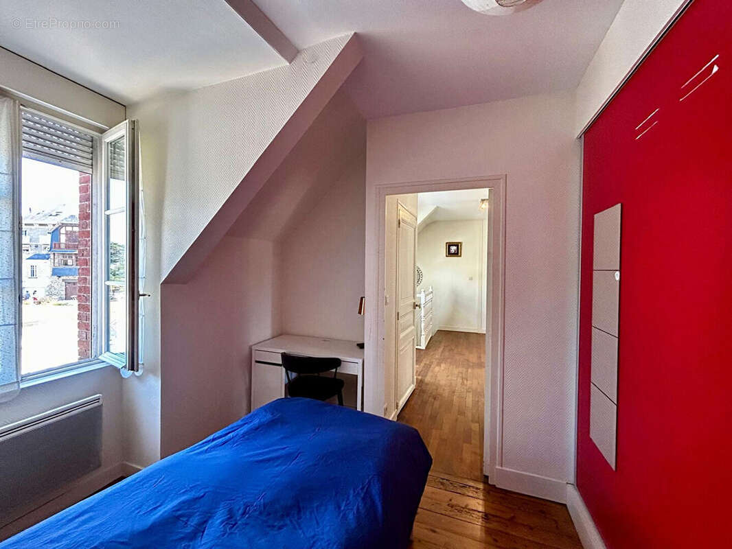 Dinard Saint-Énogat  Maison en pierre de caractère avec dépendance, à deux pas de la plage - photo 8