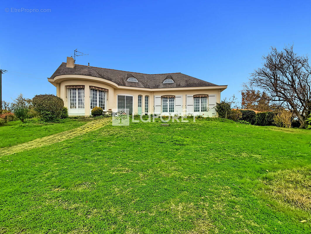 Maison à MONTILLIERS