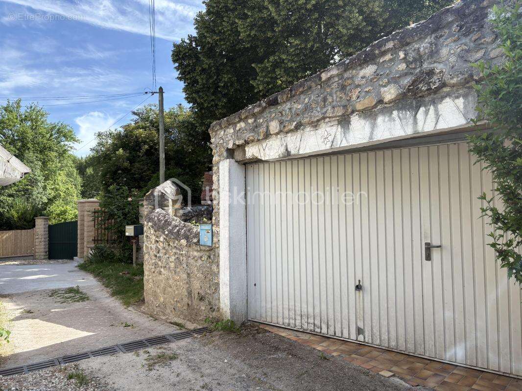 Maison à JANVILLE-SUR-JUINE