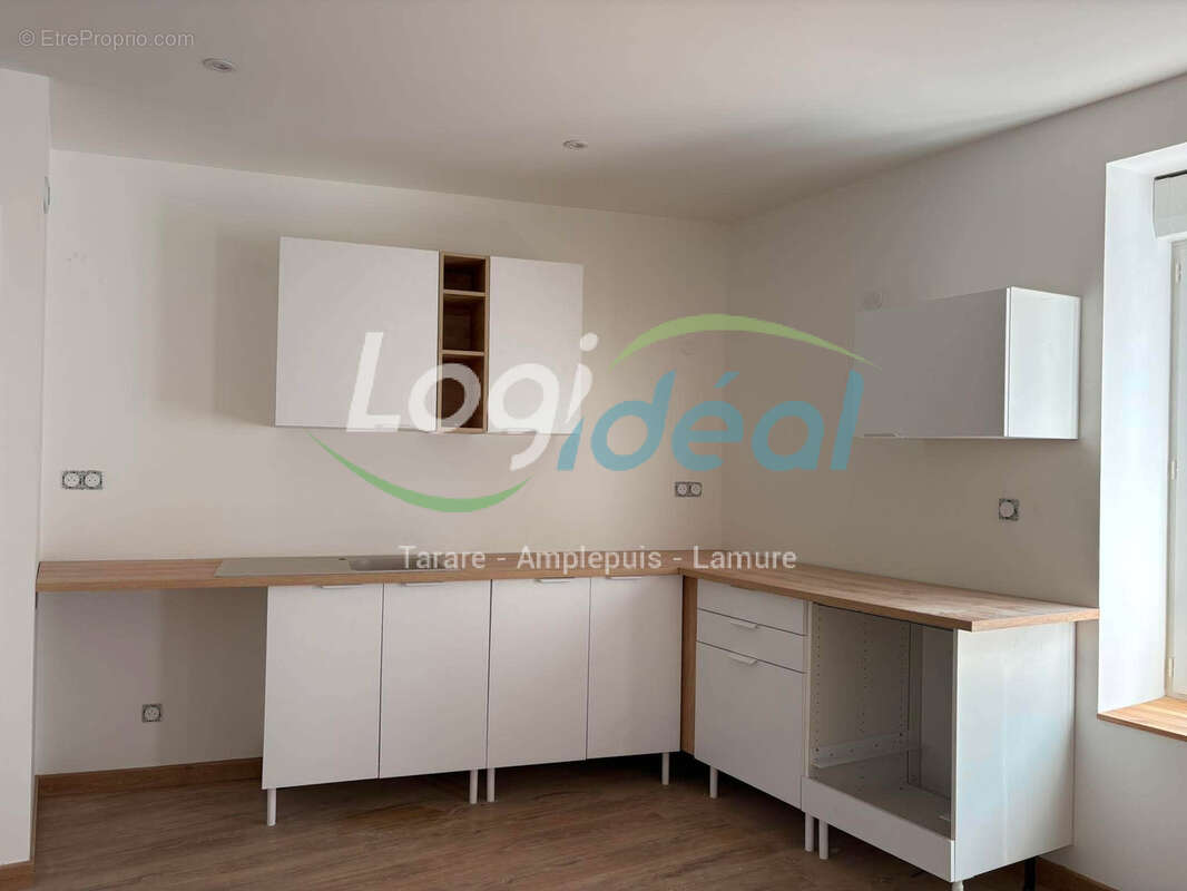 Appartement entièrement rénové avec goût - photo 2
