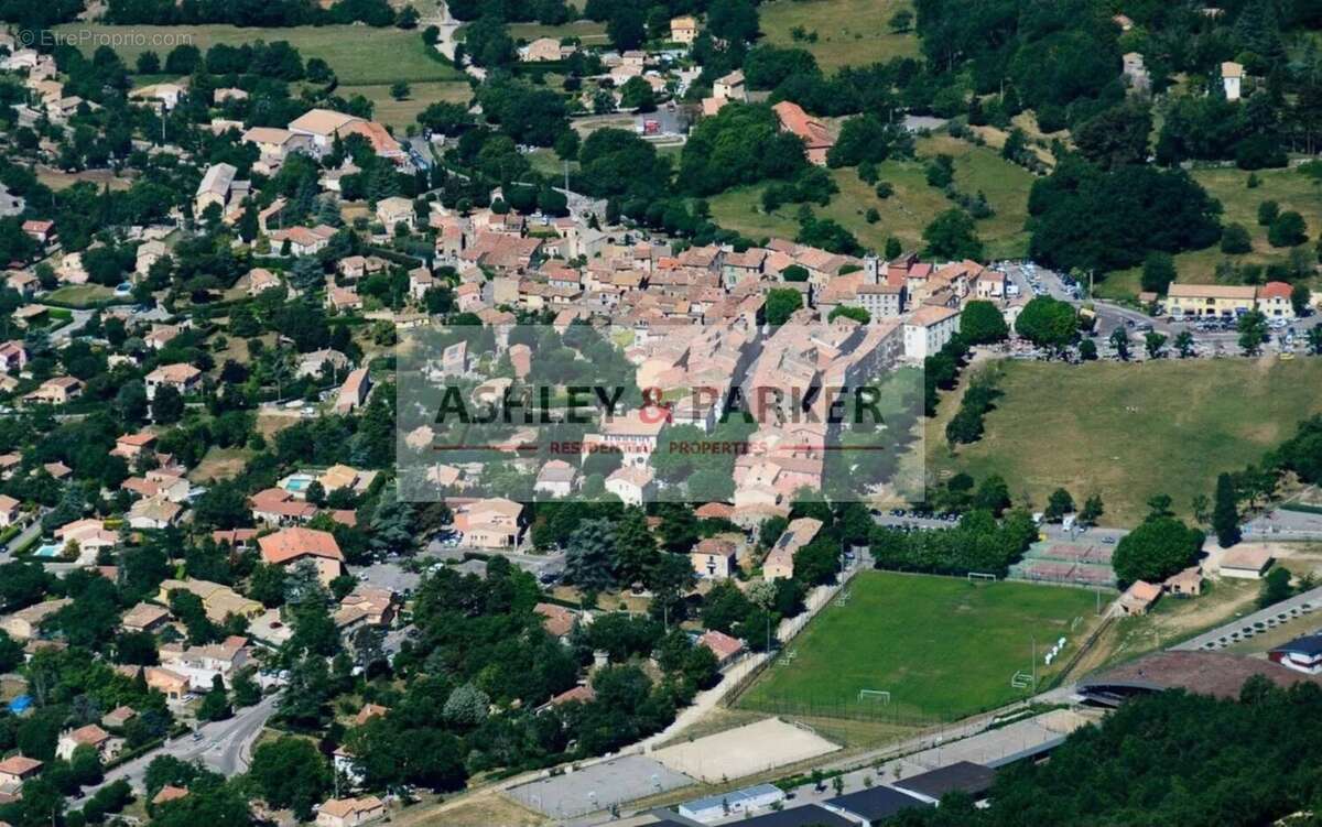 Maison à SAINT-VALLIER-DE-THIEY