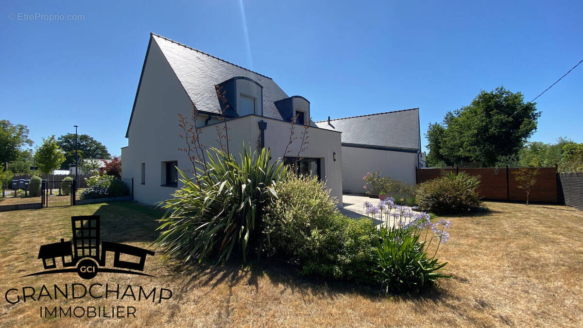 Maison à GRANDCHAMPS-DES-FONTAINES