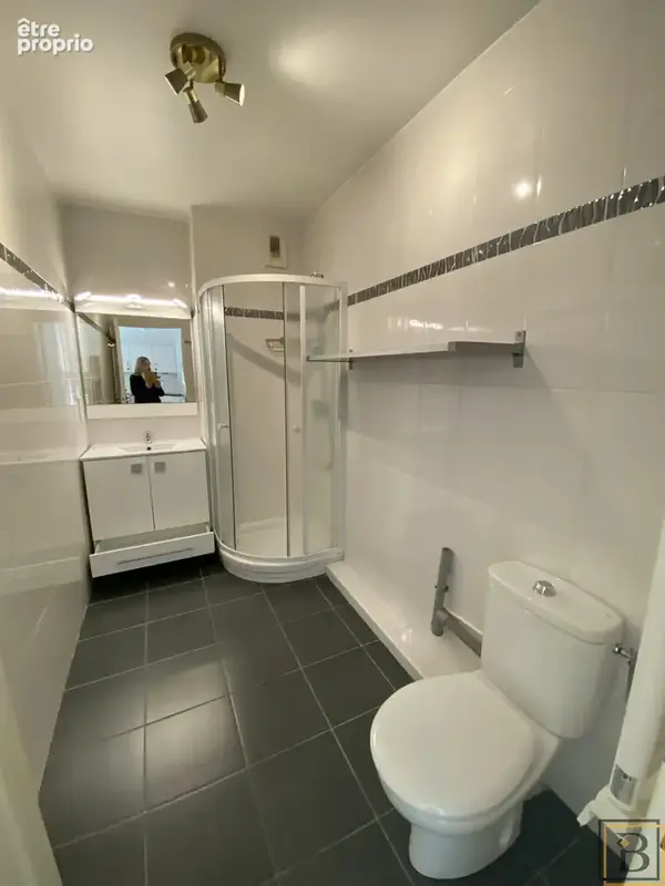 Avis aux investisseurs, beau 2 p 44 m2 avec terrasse de 16 m2 dans résidence récente - photo 9