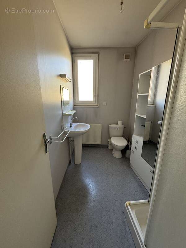 n°4 - Maison à BOURGANEUF