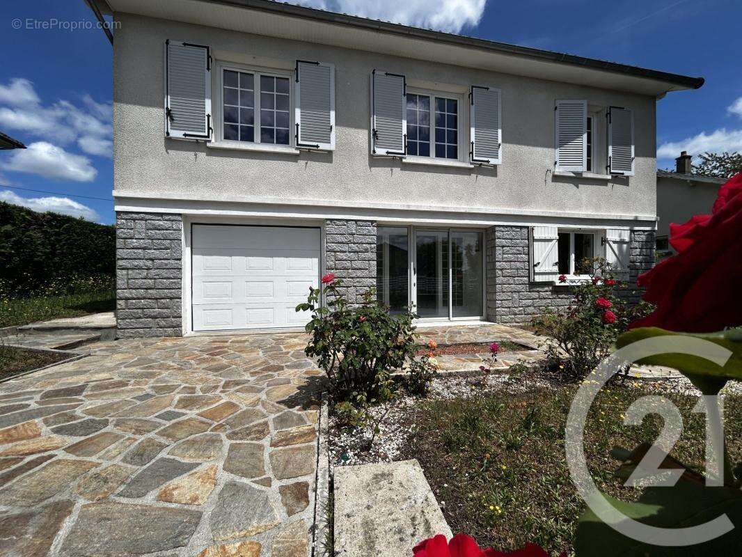 Maison 137 m² à Panazol  - photo 4