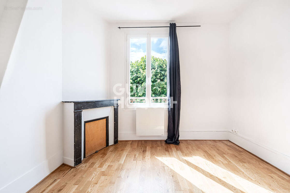 Appartement à GENNEVILLIERS