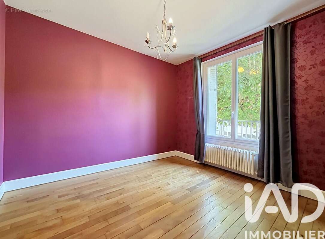 Maison 140 m² à Argenton-Sur-Creuse  - photo 7
