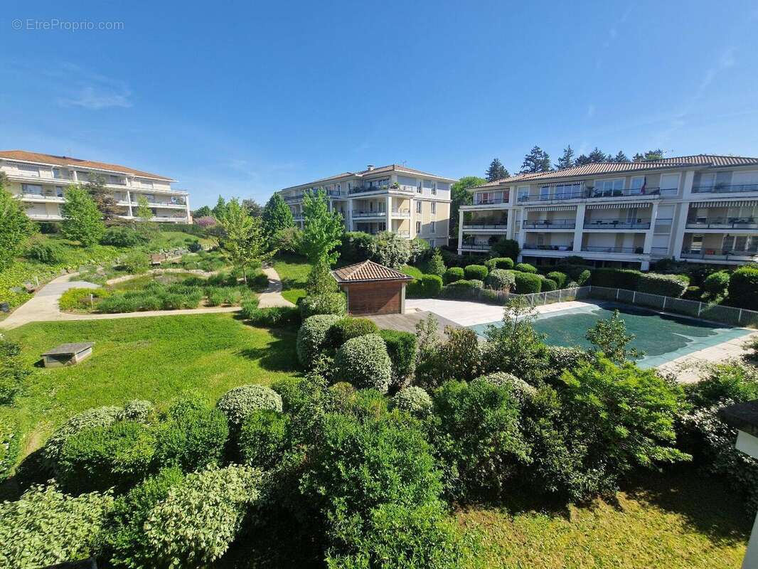   - Appartement à VOURLES