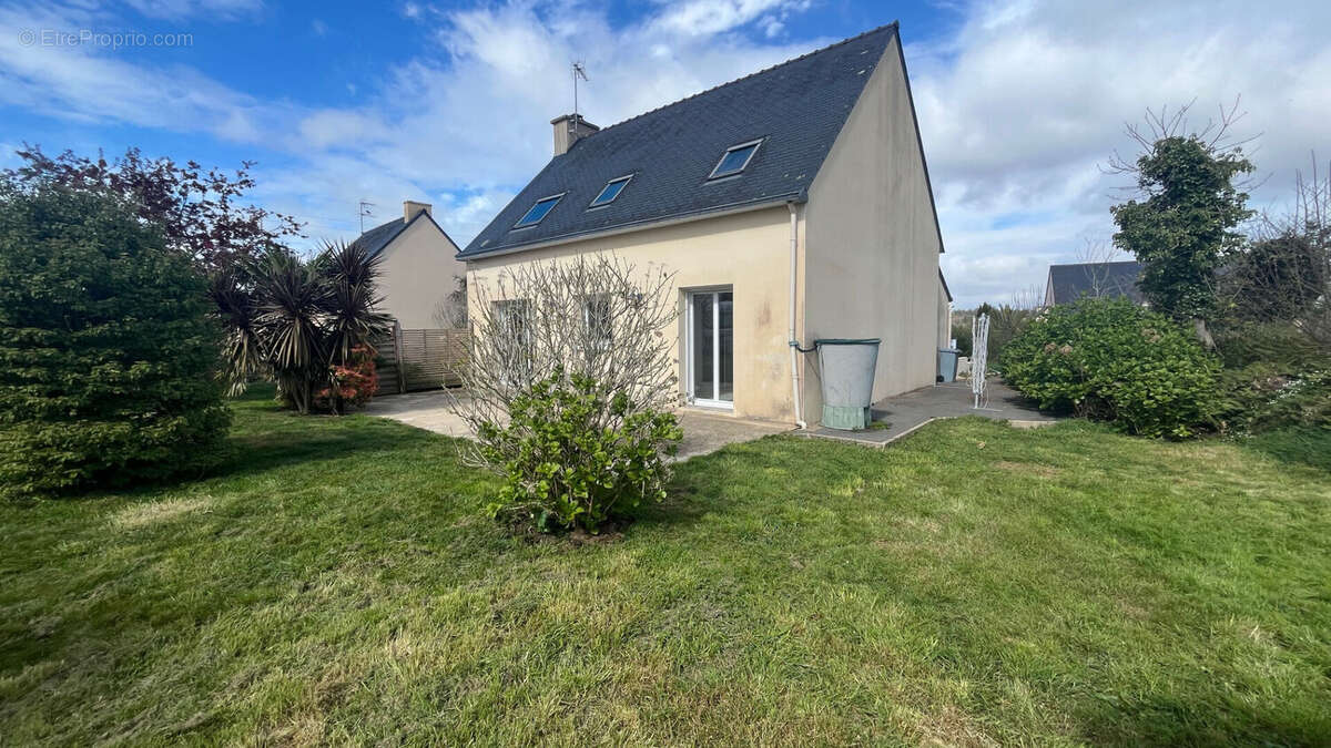 Maison à ERGUE-GABERIC