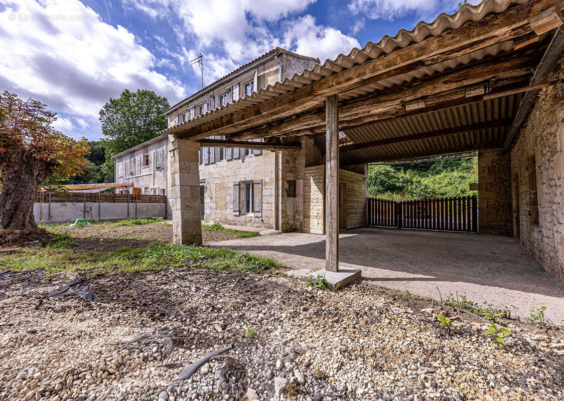 Maison entièrement rénovée en bord de sèvre - la creche - photo 2