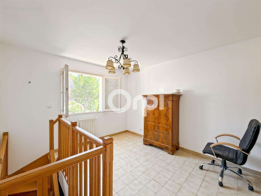 Maison individuelle avec fort potentiel à Roquefort-la-Bédoule - photo 18