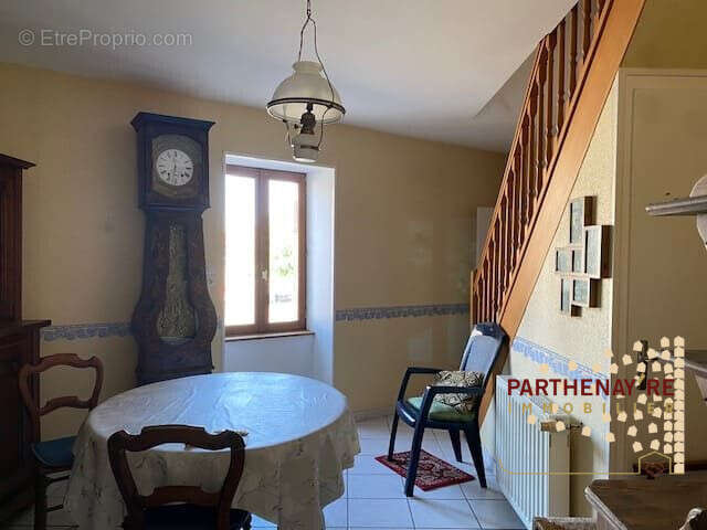 Maison 114 m² à Pougne-Herisson  - photo 6