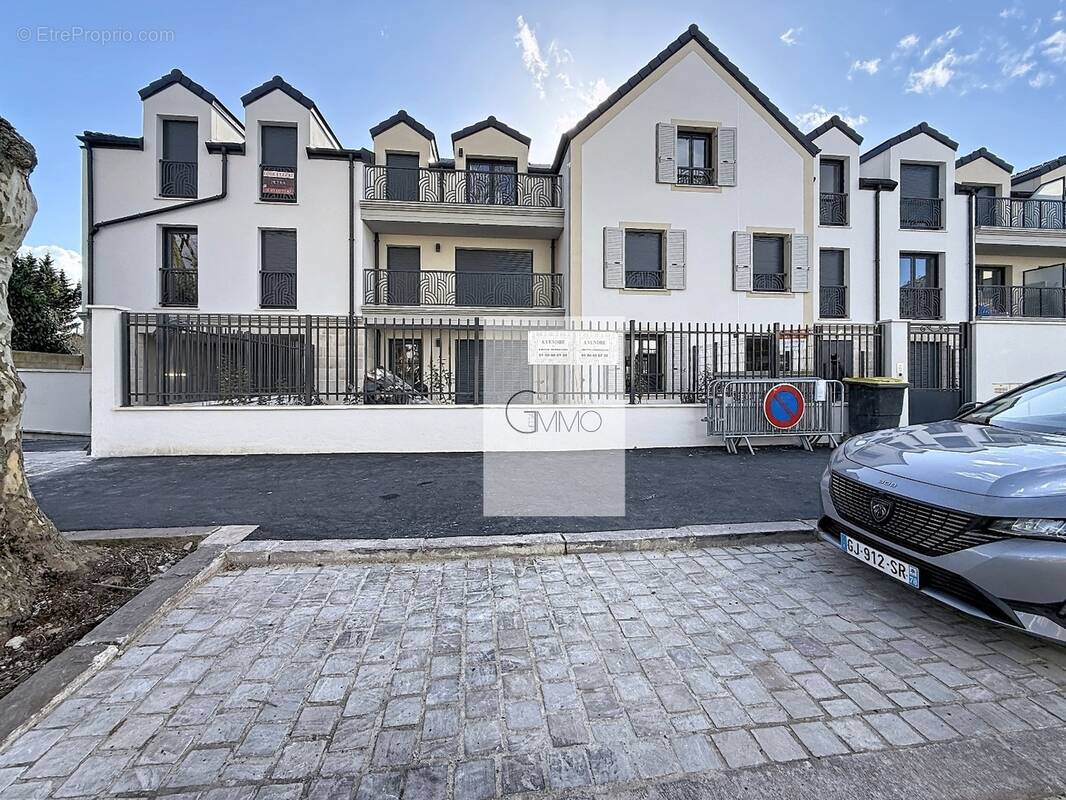 Appartement à L'HAY-LES-ROSES