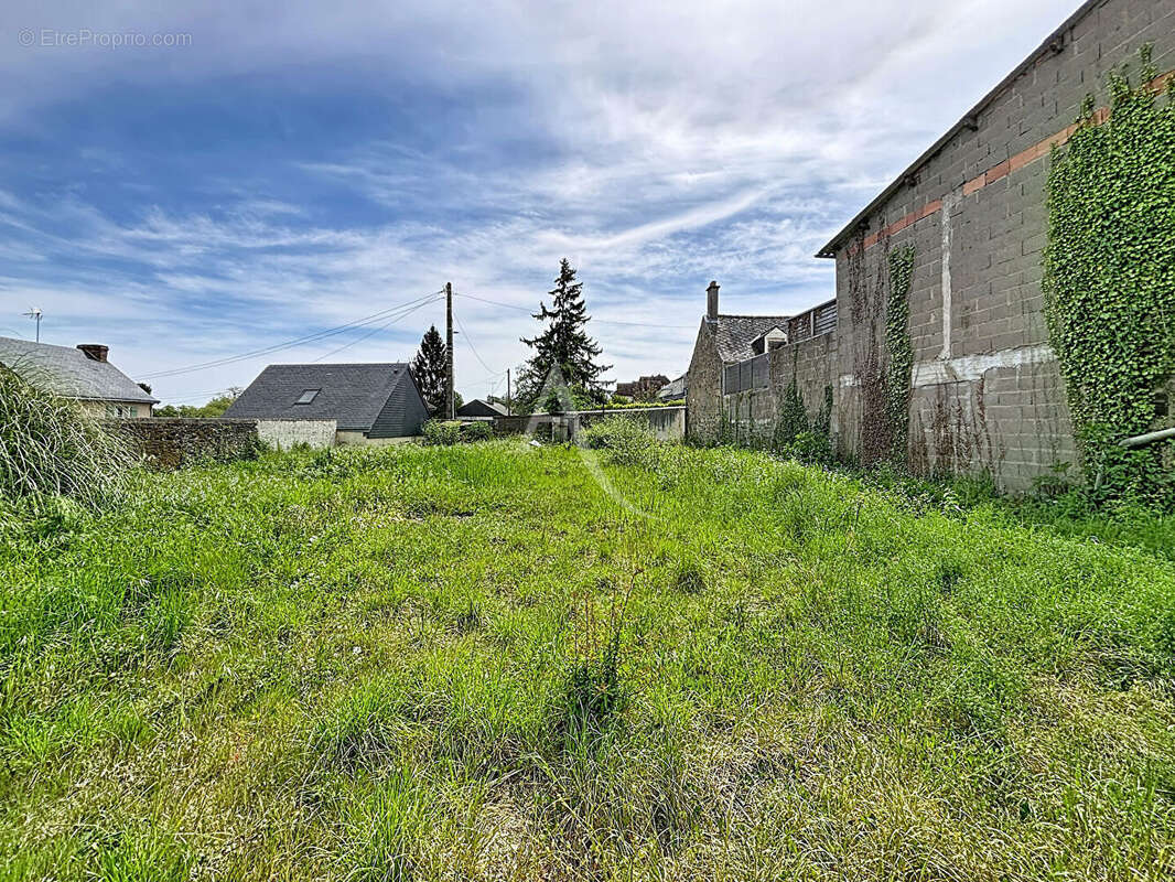 Terrain à CHATEAU-GONTIER