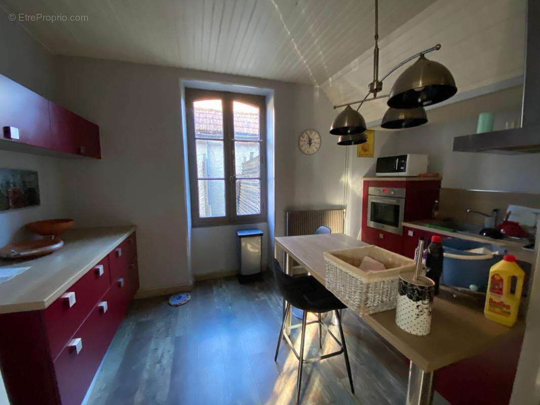 Commerce à TREMOLAT