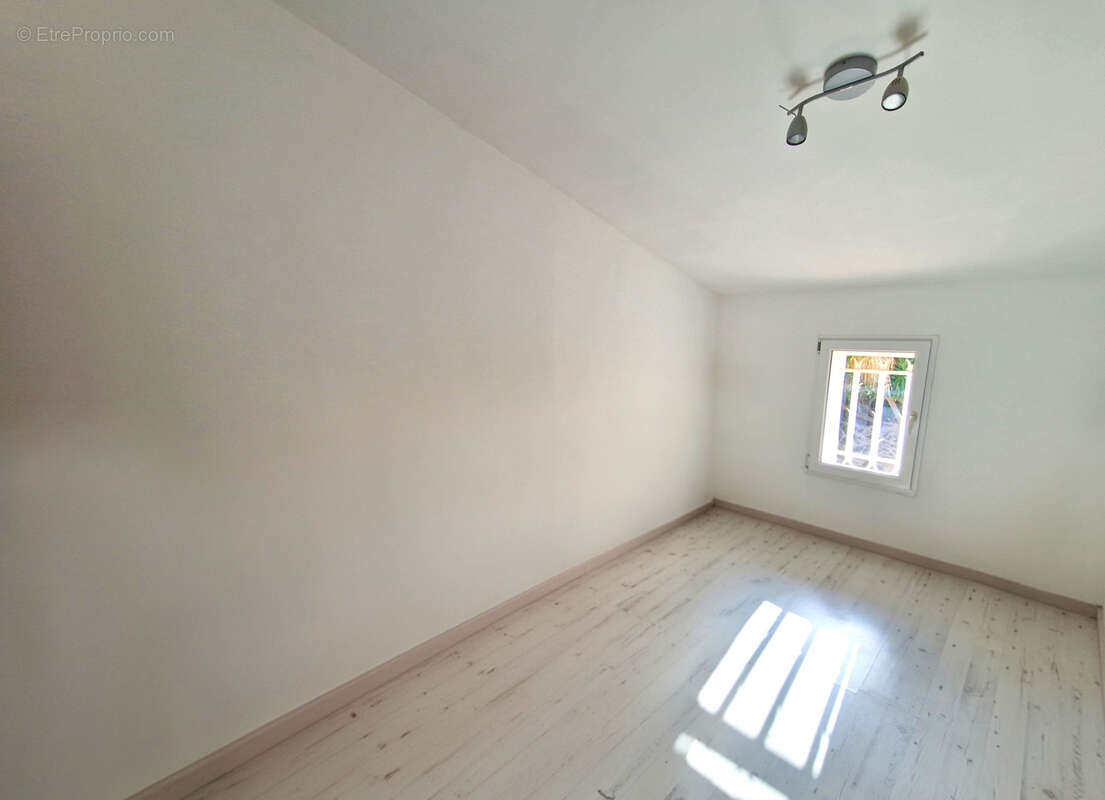 Maison à SIX-FOURS-LES-PLAGES