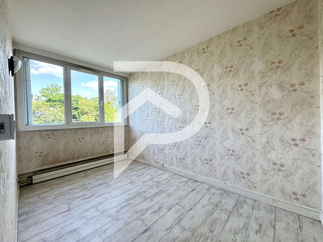 Appartement à VERNEUIL-SUR-SEINE