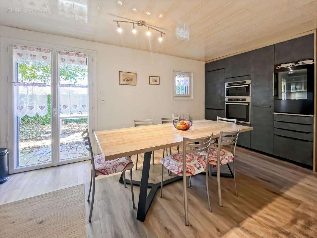 Maison à LIVRON-SUR-DROME