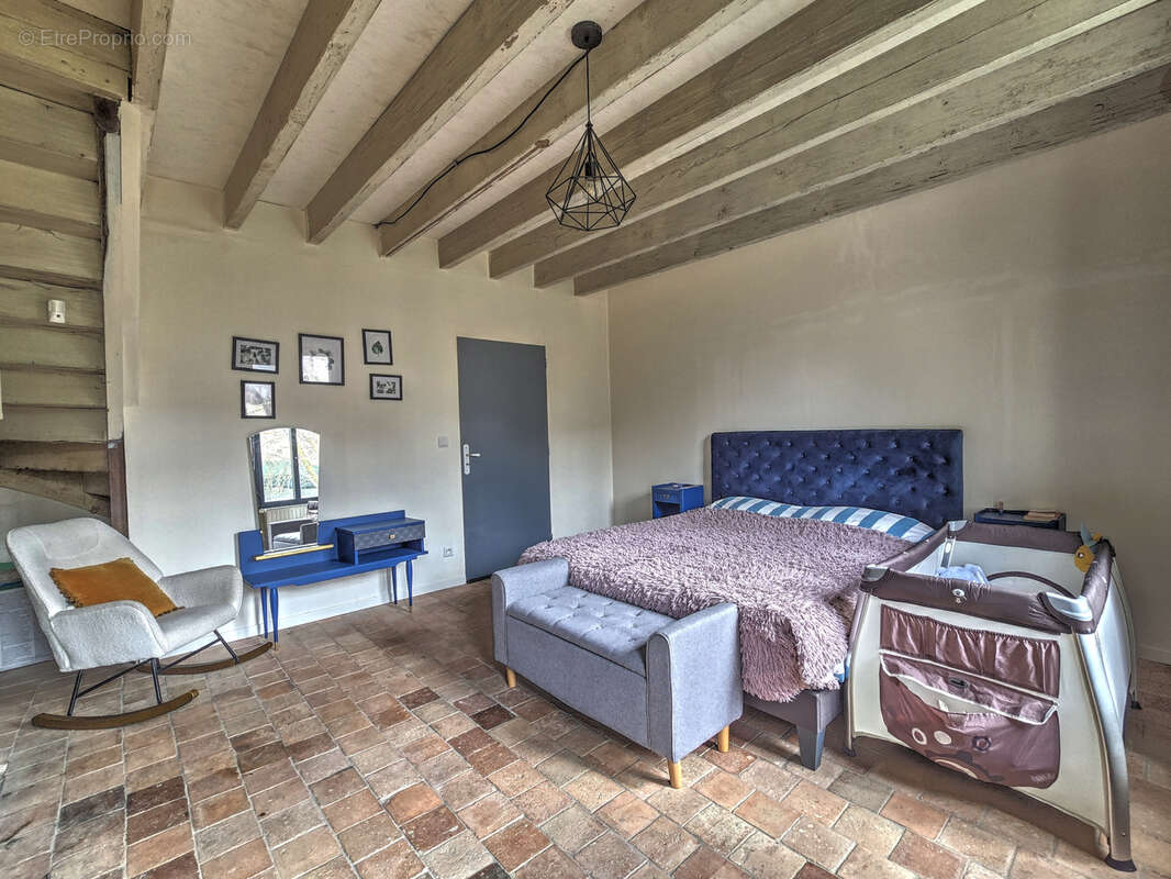 Maison à BRISSAC-QUINCE