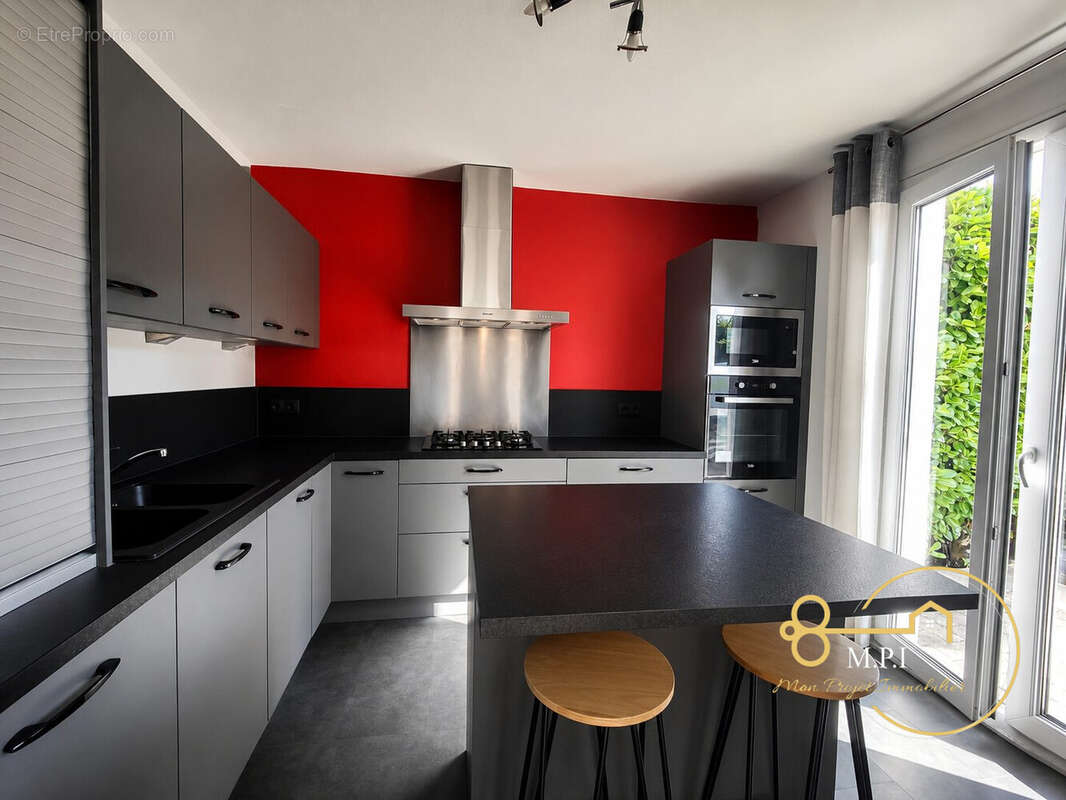 Maison 80 m² à La Chartre-Sur-Le-Loir  - photo 4