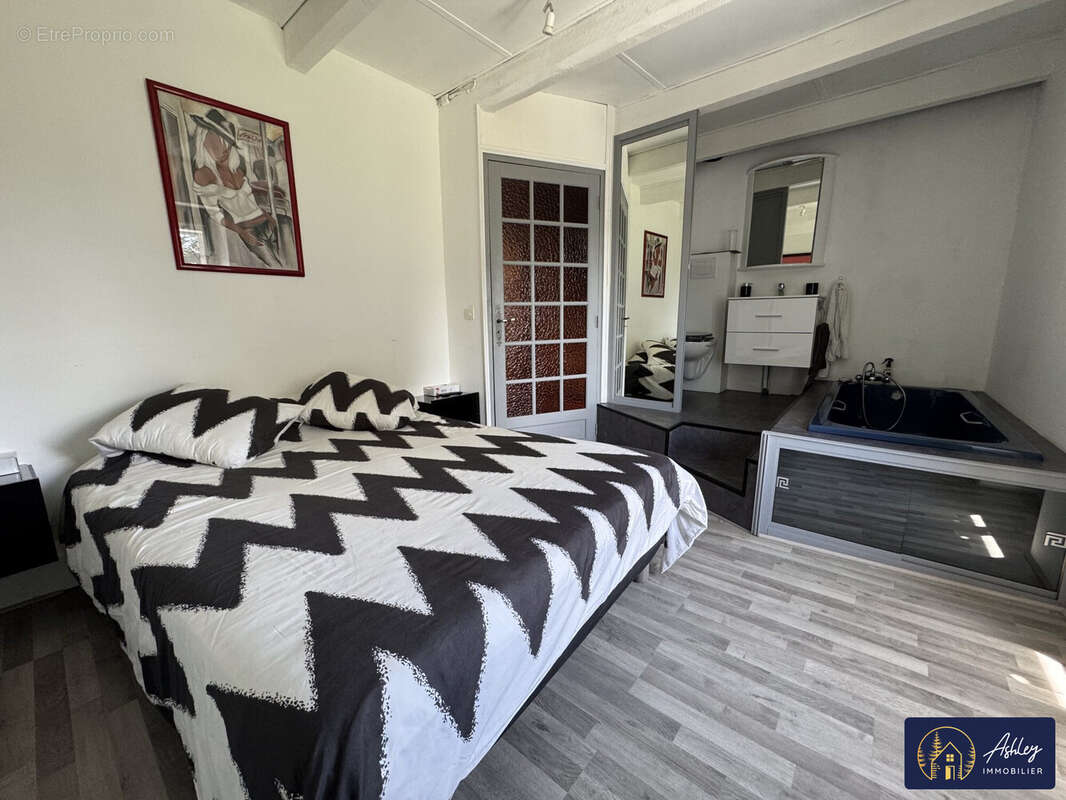 Maison à vendre 3 pièces YDES - Maison à YDES
