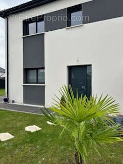 Maison à OSTRICOURT