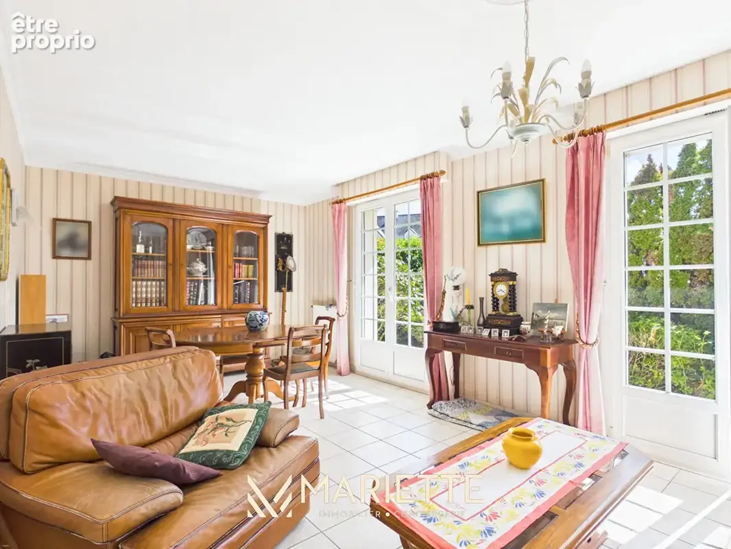 "ACACIA" TREGUNC-BOURG - Maison volumineuse avec vie de plain pied proche centre ville - photo 2
