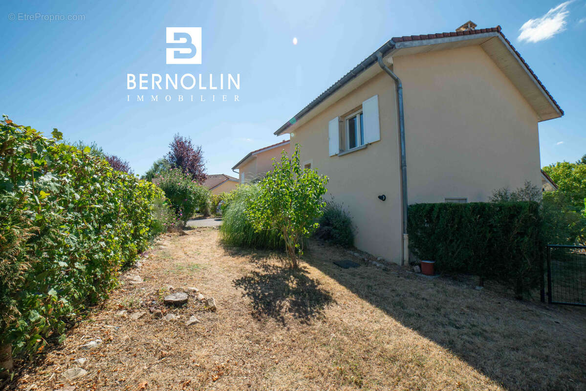 Maison 82 m2, 3 chambres et garage sur terrain de 540 m2 - MONTREVEL EN BRESSE CENTRE - photo 18