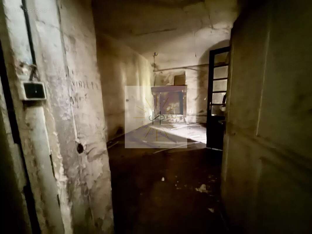 Maison à MONTELIMAR