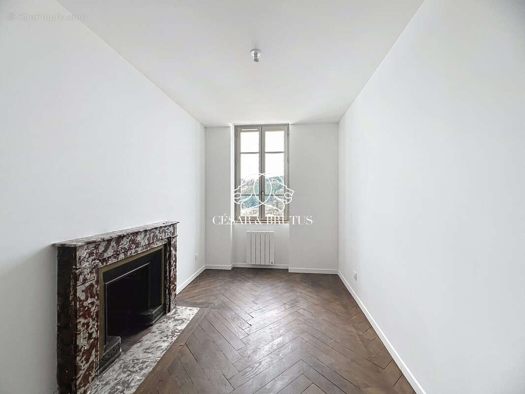 Appartement à THIZY