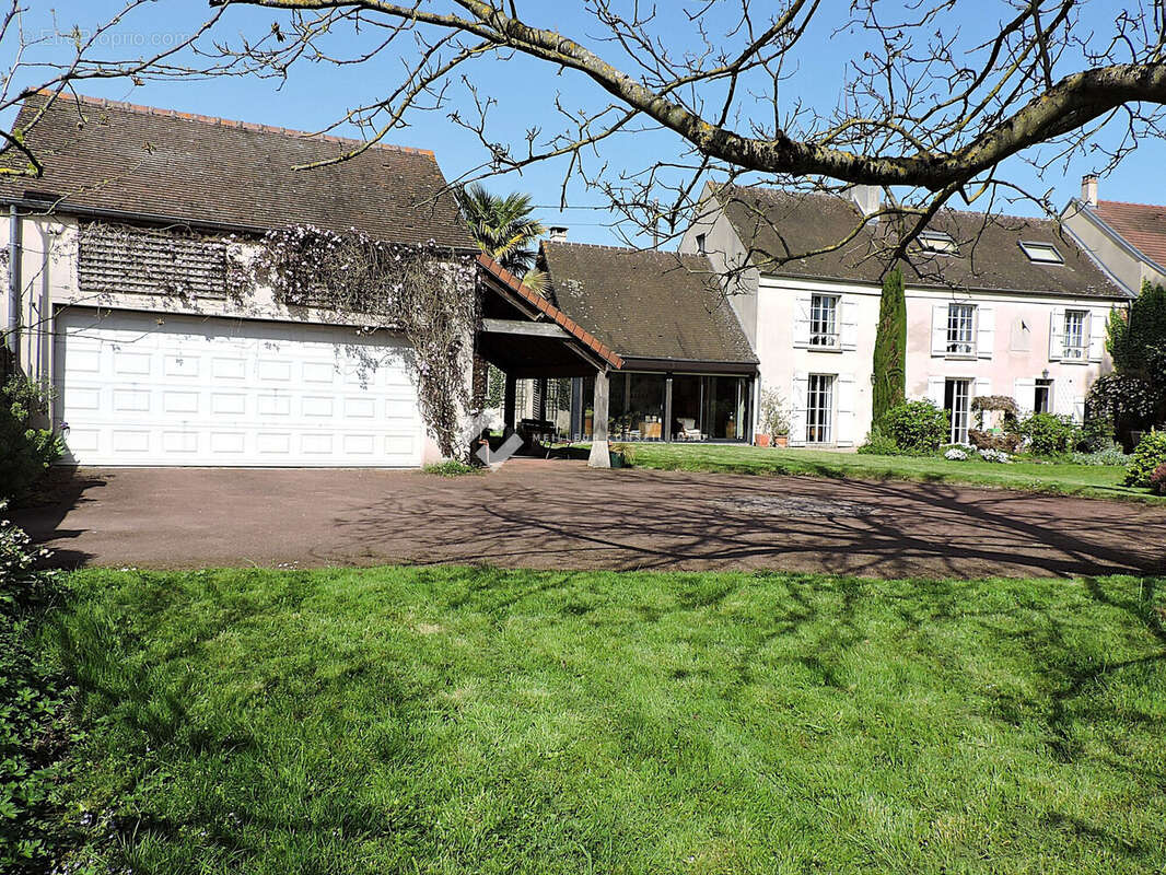 Maison à GOUVERNES