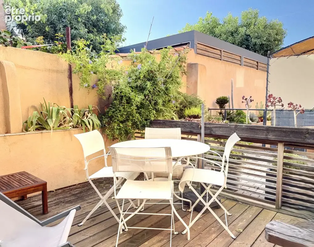 Appartement à SIX-FOURS-LES-PLAGES