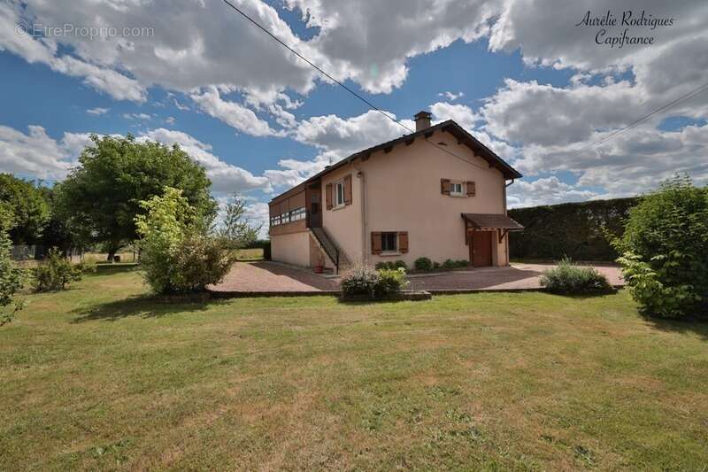 Maison à REPLONGES