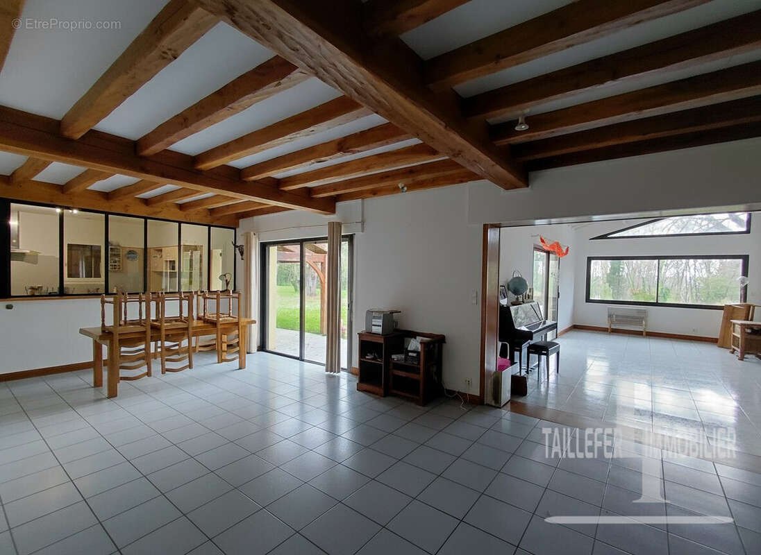 Maison 240 m² à Perigueux  - photo 3