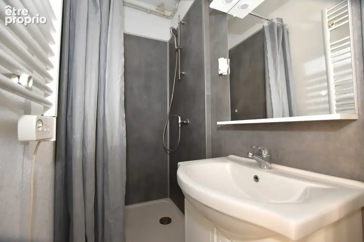 Appartement F3 proche gare et centre ville. - photo 6