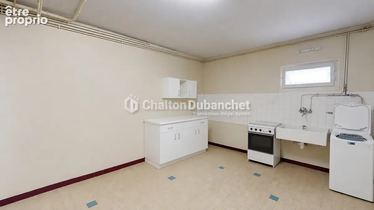 COURS - Maison de 159 m² - photo 2