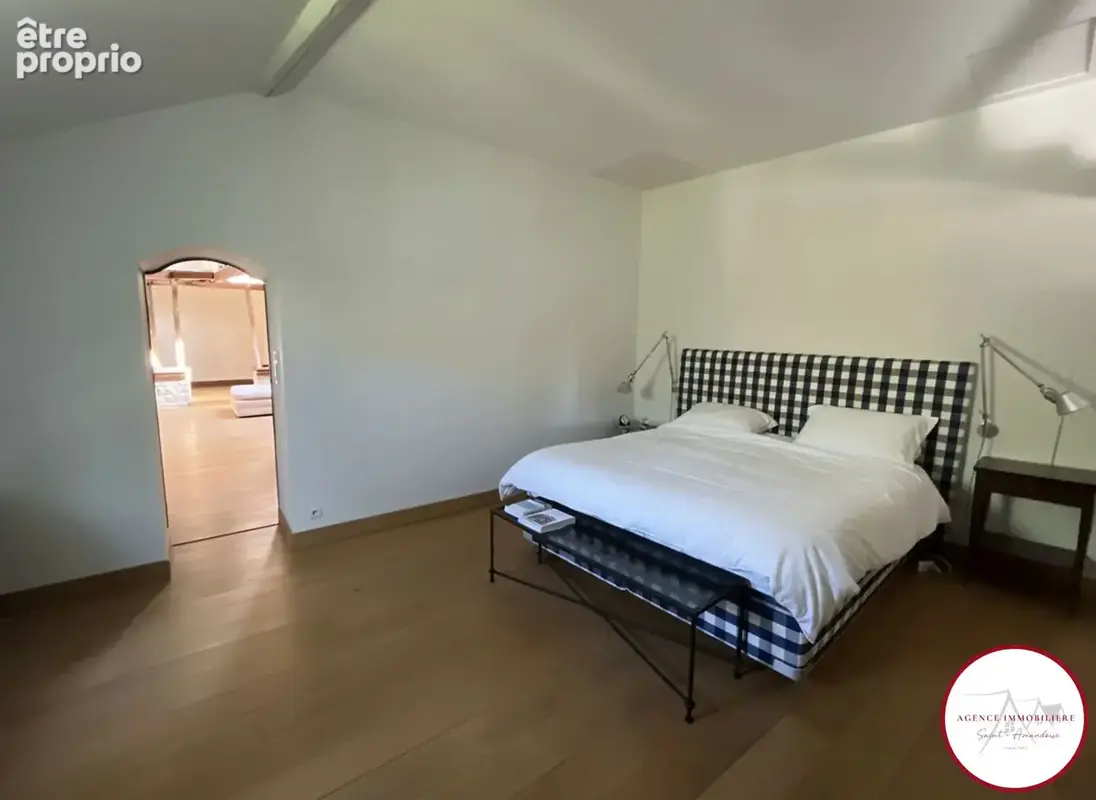 Aux Confins du 18, 03, 58,   Propriété centre ville avec dépendances, jardin et piscine - photo 9