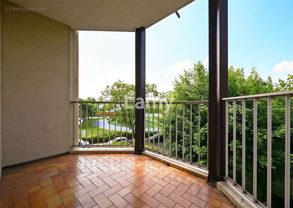 Appartement à MONTIGNY-LE-BRETONNEUX