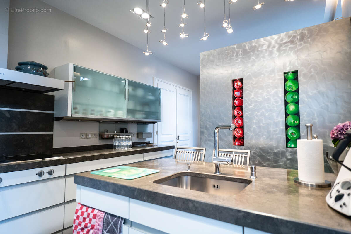 Maison à ROUGEMONT-LE-CHATEAU