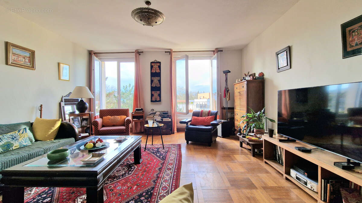 Appartement à RUEIL-MALMAISON