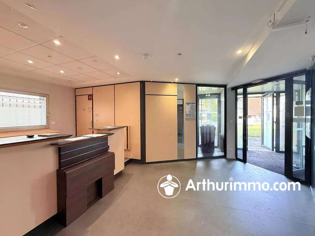 Commerce à TREVENANS